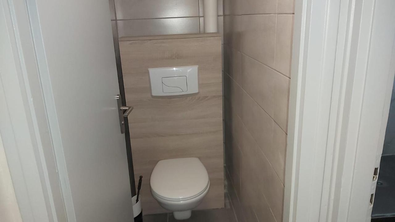 F3 Appartement 2 Chambre Un Salon Avec Wifi Saint-Jean-de-la-Ruelle Eksteriør billede